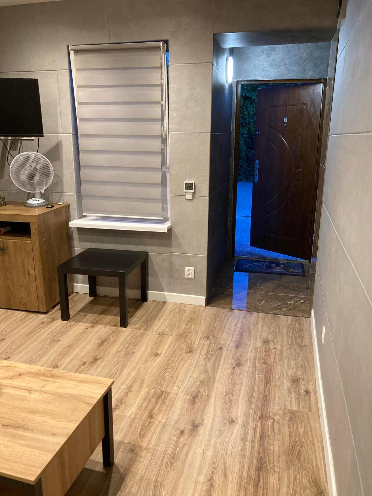 Apartment Kawalerka Centrum 2 *